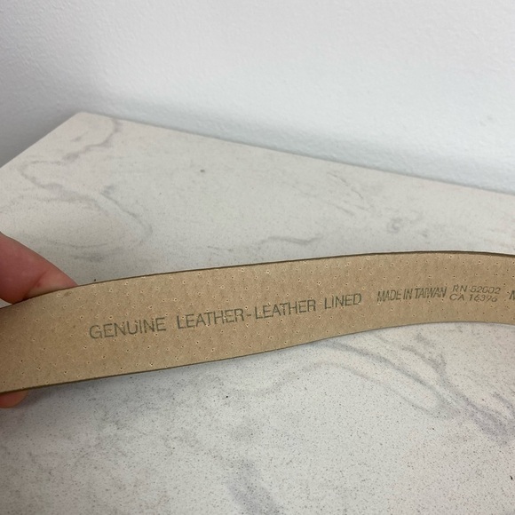 Reptile Embossed Genuine Leather Belt - Picture 4 of 8